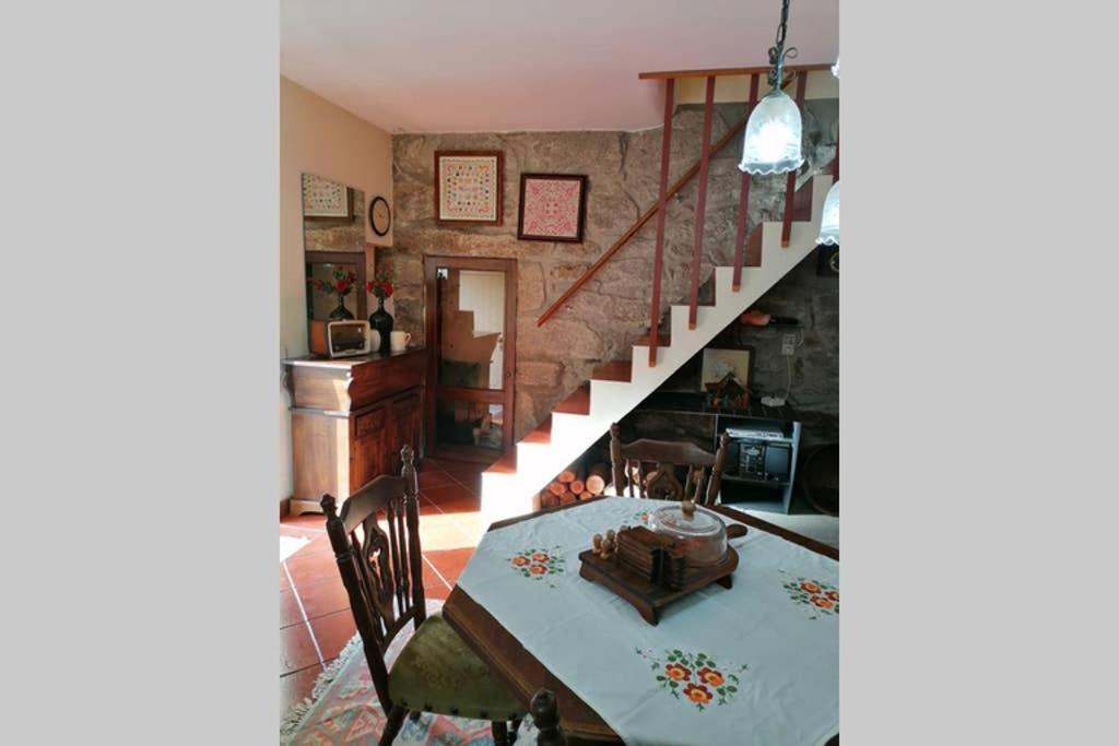 モンタレーグレ Casa Do Palheiroヴィラ エクステリア 写真